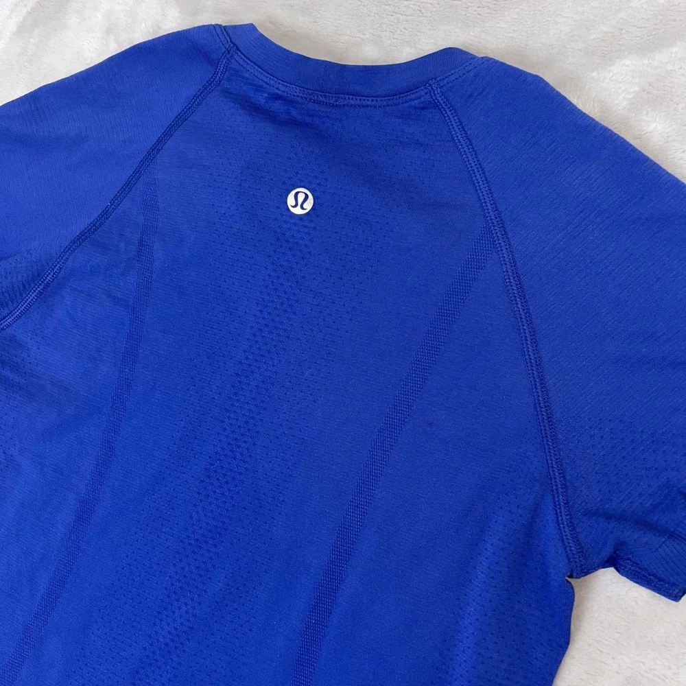 Lululemon Swiftly Tech Short Sleeve 2.0 Womens Size 4 Blue Psychic Athletic READ - Picture 8 of 9